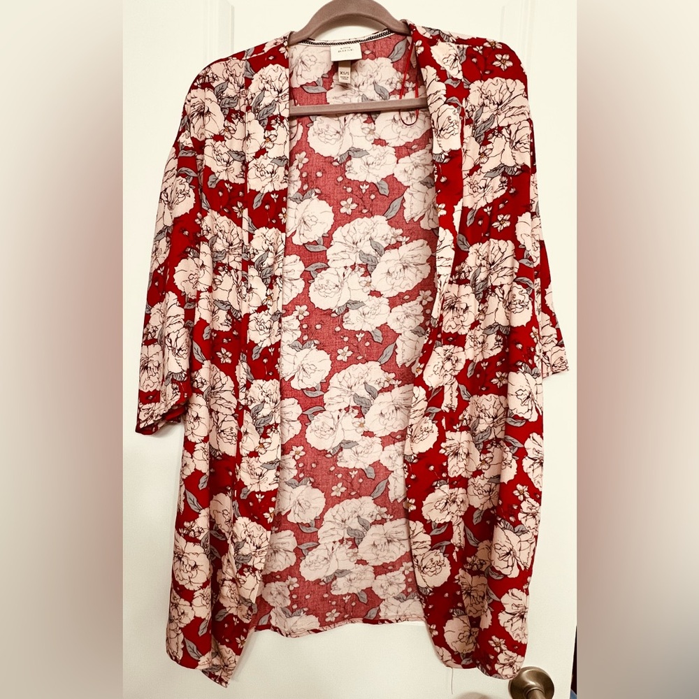 Knox Rose Red and White Floral Kimono